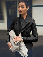 Damen Jacke PU in Lacklederoptik und Schwarzim schicken & modischen Style für Frühling mit langen Ärmeln schmale Passform für Openair und Damen
