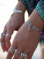 Damen Armband mit geprägten Mustern in Silbern Armkette im Boho-Style für Kreuzfahrt und Damen