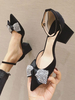 Damen Mid-Low Heels Pointed Toe Chunky Heel Strap Verstellbarer Knöchelriemen Bows Black Pumps