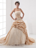 Duchesse-Linie Brautkleid aus mit trägerlosem Design und Falten und Kapelle-Schleppe in Champagnerfarbe