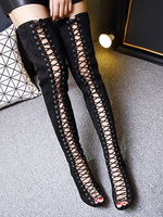 Eigenartige Plateau-Stiefel mit Schnüren und Stilettos in Schwarz