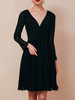 Elegantes Partykleid mit V-Ausschnitt; langen Ärmeln; Hochzeitsgastkleid; abgestuftes Chiffon-A-Linien-Kleines Schwarzes