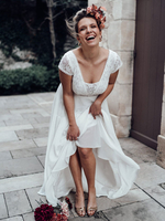 Elfenbein Boho Hochzeitskleid Spitze A-Linie Rückenfrei Kurze Ärmel V-Ausschnitt Brautkleid mit Schleppe Kostenlose Individualisierung