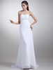 Etui-Brautkleid aus Chiffon mit Herz-Ausschnitt und Perlen-Applikation und Hof-Schleppe in Weiß