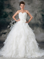 Fabelhaftes A-Linie-BrautKleid aus Organza mit Herz-Ausschnitt und Hof-Schleppe in Elfenbeinfarbe