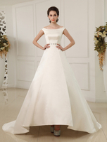 Fabelhaftes A-Linie-Brautkleid aus Satingewebe mit Bateau-Kragen und Perlen-Applikation und Hof-Schleppe in Elfenbeinfarbe Milanoo