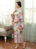 Faschingskostüm Japanische Kostüme für Erwachsene Hellrosa Kimono-Polyester-Satin-Kleid Orientalische Feiertagskostüme Karneval Kostüm