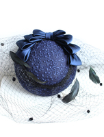 Fascinator Hut blau Hochzeit Party Royal Bögen Feder Net Braut Kopfschmuck