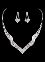 Fashiones Strass Brautschmuck Set in Silbern mit Outfit