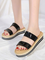 Frau flache Sandalen schickes PU-Leder