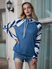 Frauen Hoodie Blau Langarm Tie Dye Metall Details Polyester Hooded Sweatshirt