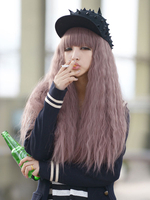 Frauen Karneval Perücken Crimp Curls Cameo Pink Tousled Lange Perücken mit stumpfen Pony