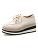 Frauen Oxfords Lackleder-quadratische Zehe-Keilsandale Turnschuhe
