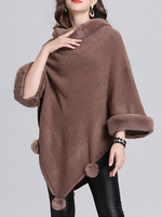 Frauen Poncho High Collar Kaffee Brown Layered Fringe Cape mit Pom Pom