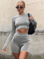 Frauen Zweiteilige Sets Grau Polyester Athletic Top Herbst Langarm Jewel Neck Top Casual Shorts Outfit