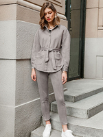 Frauen Zweiteilige Sets Grau Polyester Herbst Langarm Turndown Kragen Freizeitkleidung Gerade Hosen Outfit