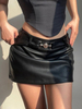 Frauenrock Schwarze Metalldetails PU-Leder Short Low Rise Waist Women Bottoms