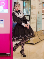 Glamourös Lolita Kleid mit Stehkragen und langen Ärmeln im süßen und hübschen Style und Schleife in Schwarz