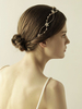 Goldhochzeit Kopfschmuck Strass Blumen Detail Braut Stirnband