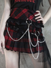 Gothic Lolita Rock Schwarz Rot Zweifarbiges Karomuster Rüschen Metalldetails Spitze Minirock