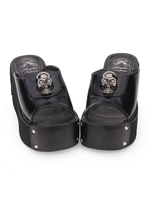 Gothic Lolita Sandale Metallic Skull Niet Plateau Schwarz Lolita High Heel Slipper