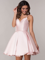 Hübsch mit Homecoming-Kleid; kurz; A-Linie; V-Ausschnitt; Satinstoff