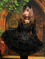 Hübsches Lolita Kleid mit viereckigem Ausschnitt und langen Ärmeln gotisch und Durchziehband in Schwarz Lolita Rock 2025