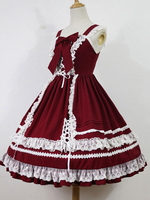 Hübsches Lolita Kleid mit viereckigem Ausschnitt und Rüschen im süßen und hübschen Style in Schwarz