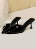 High Heel Mules Black Pointed Zehenschnalle Detail Backless Mule Schuhe für Frauen