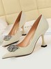 High Heels der Frau mit spitzen Zehen Stiletto Strasssteine Chic Ecru White Heels
