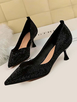 High Heels spitze Zehen Stiletto Heel Strasssteine der Frau Chic Black Pumps