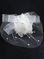 Hochzeit Fascinator Hut Blumen Spitzen Perlen Bogen Ecru White Royal Vintage Braut Kopfschmuck