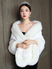 Hochzeit Wrap Elfenbein ärmellose Accessoires Kunstpelz Knöpfe Bridal Cover Ups