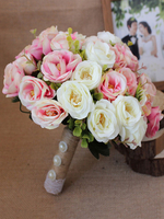 Hochzeits-Blumen-Blumenstrauß-Rosa-Brauthandblumen