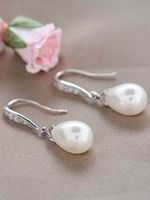 Hochzeits-Ohrringe in Weiß Piercing Ohrringe Metall Drops Design Tropfen-Ohrringe für Damen