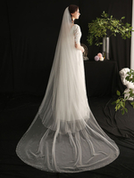 Hochzeitsschleier Zweistufiger Nietenbesatz aus Tüll mit Perlenbesatz Klassischer bodenlanger Brautschleier
