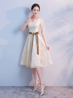 Homecoming Kleider Spitze Champagne Half Sleeve Ribbon Sash Tee Länge Graduation Dress