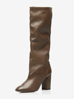 Kaffeebraune Stiefel mit halbhoher Sohle spitzer Zehenpartie und klobigem Absatz