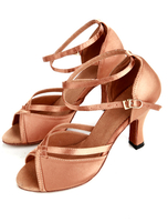 Klassische Damen Tanz-Schuhe mit Fesselriemchen und niedrigen Heels in Bronzen