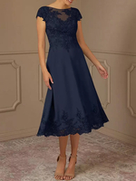 Kleid für die Brautmutter mit Spitzenverzierung und Cape-Ärmeln wadenlang für Hochzeit und Party