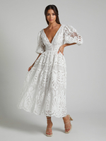 Langes Spitzenkleid mit Puffärmeln für Damen 2025