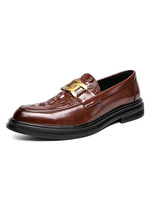 Loafer-Schuhe für Männer PU-Leder-Rund-Zeh-Metalldetails Slip-On Braune Schuhe