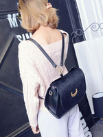 Lolita Dreieck-Rucksack mit Farbblock in Schwarz gotisch mit Stickereien Handtasche