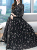 Maxi Kleider mit langen Ärmeln schwarz gedruckt verzierten Kragen bodenlangen Chiffon-Kleid