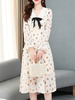 Maxikleid Aprikose Sommerkleider lang mit Printmuster Langarm Damenmode maxi kleid und Bubikragen Chiffon und Schleife für Frühling Kleider