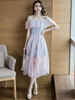 Maxikleid Hellschiefergrau Sommerkleider lang mit Farbblock Kurzarm Damenmode und Carmenausschnitt Tüll und figurbetonendem Design und Rüschen