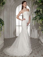 Meerjungfrau Brautkleid aus mit trägerlosem Design und Spitzen und Schleppe in Elfenbeinfarbe
