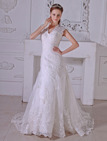 Mermaid-Brautkleid mit V-Ausschnitt in Weiß