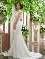 Mermaid-Brautkleid mit V-Ausschnitt und Kunstdiamanten in Elfenbeinfarbe Milanoo