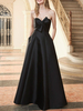 Mit Abendkleid Herrlich mit Zug A-Linie trägerlos rückenfrei Taschen Polyester schwarz Festzugkleid